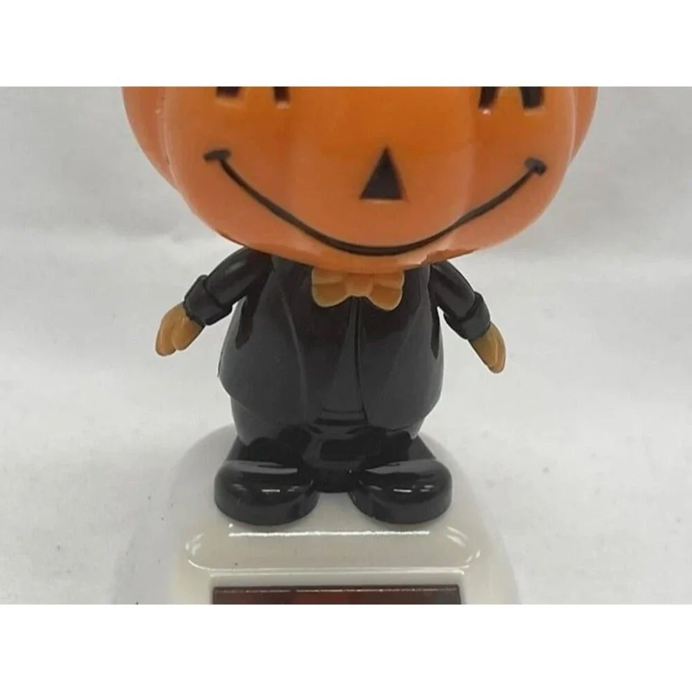 Solar Powered Dancing Toy New - HALLOWEEN - Pumpkin With Black Suit Orange Tie
